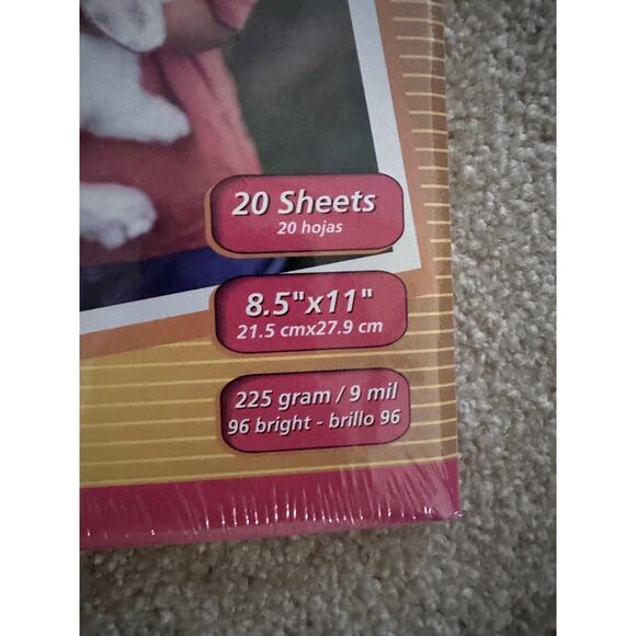 OfficeMax High Gloss Photo Paper 20 Sheets 8.5" x 11" 96 Bright - Picture 3 of 5